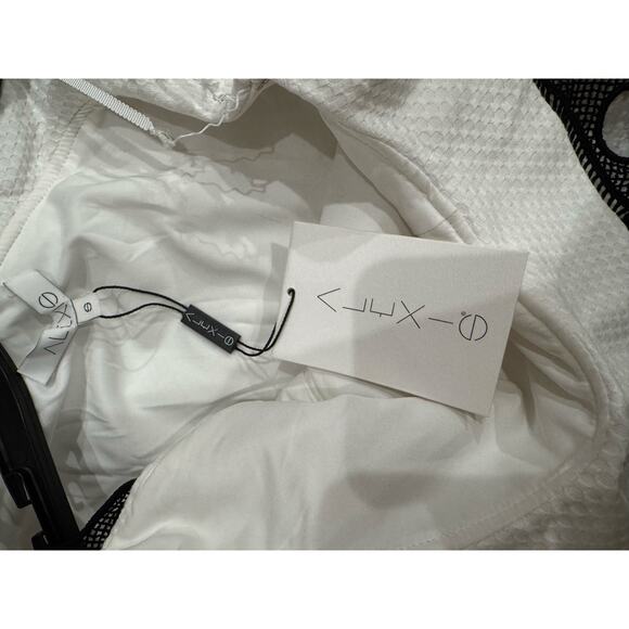 Alexis "Christie" dress with contrast scalloped lace trim size small (new) - Picture 7 of 10